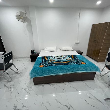 Kashi Imperial Bed & Breakfast พาราณสี ภายนอก รูปภาพ
