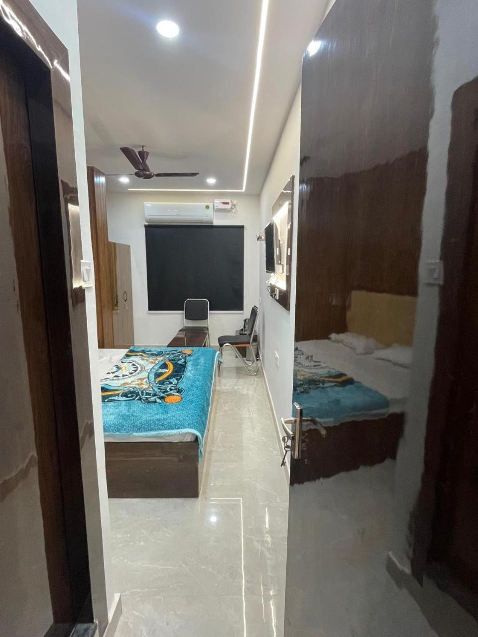 Kashi Imperial Bed & Breakfast พาราณสี ภายนอก รูปภาพ