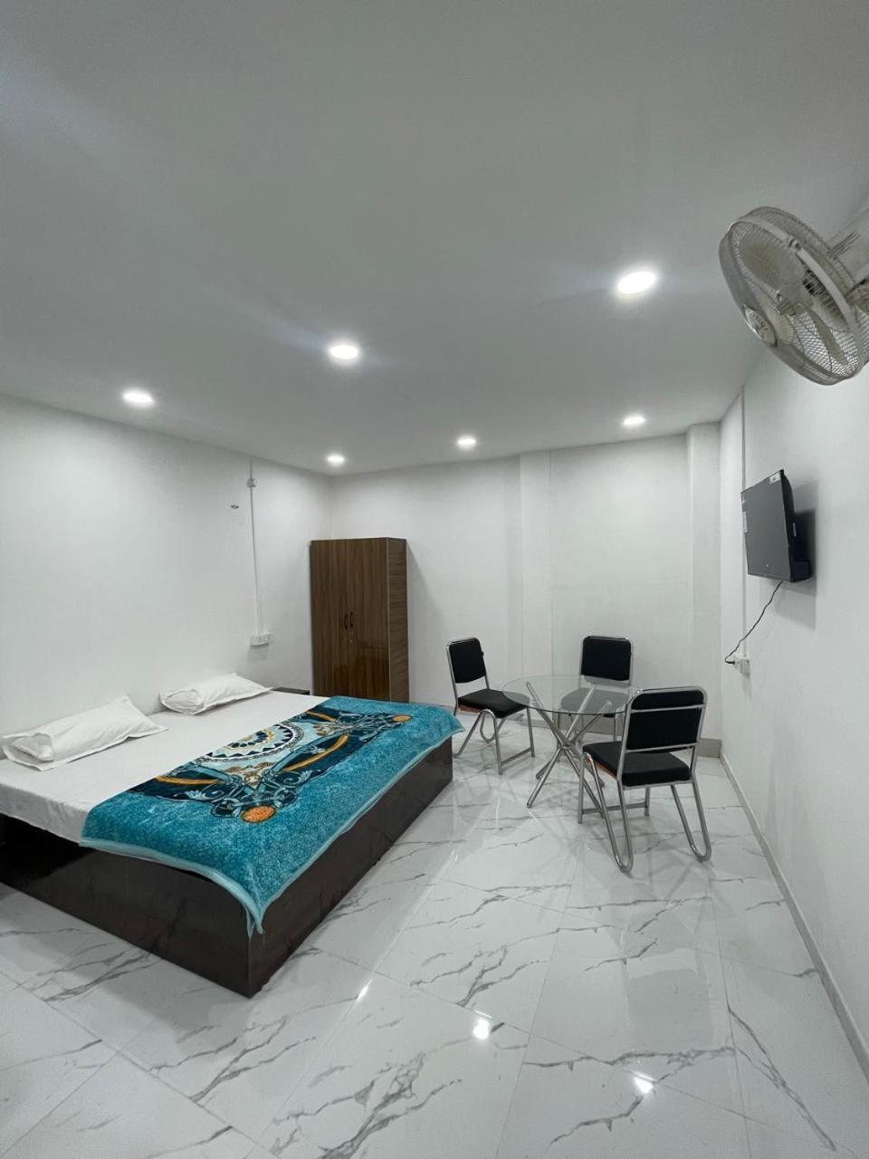 Kashi Imperial Bed & Breakfast พาราณสี ภายนอก รูปภาพ
