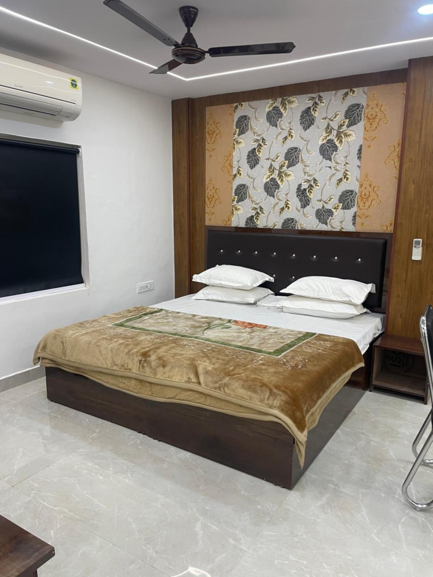Kashi Imperial Bed & Breakfast พาราณสี ภายนอก รูปภาพ